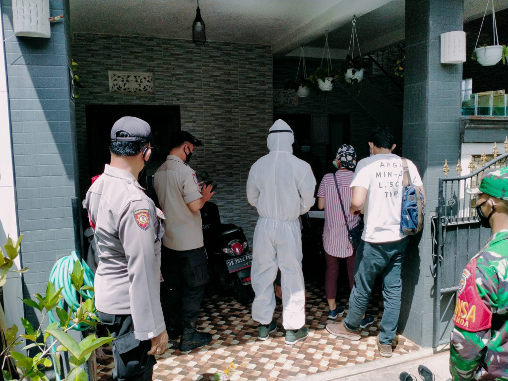 Pelaksanaan Kegiatan Tracing dan Test Swab Lapangan di Kel. Benoa, Kec. Kuta Selatan